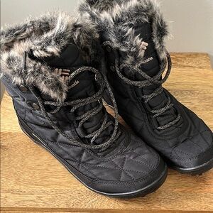 Columbia Women's Black Quilted Winter Boots